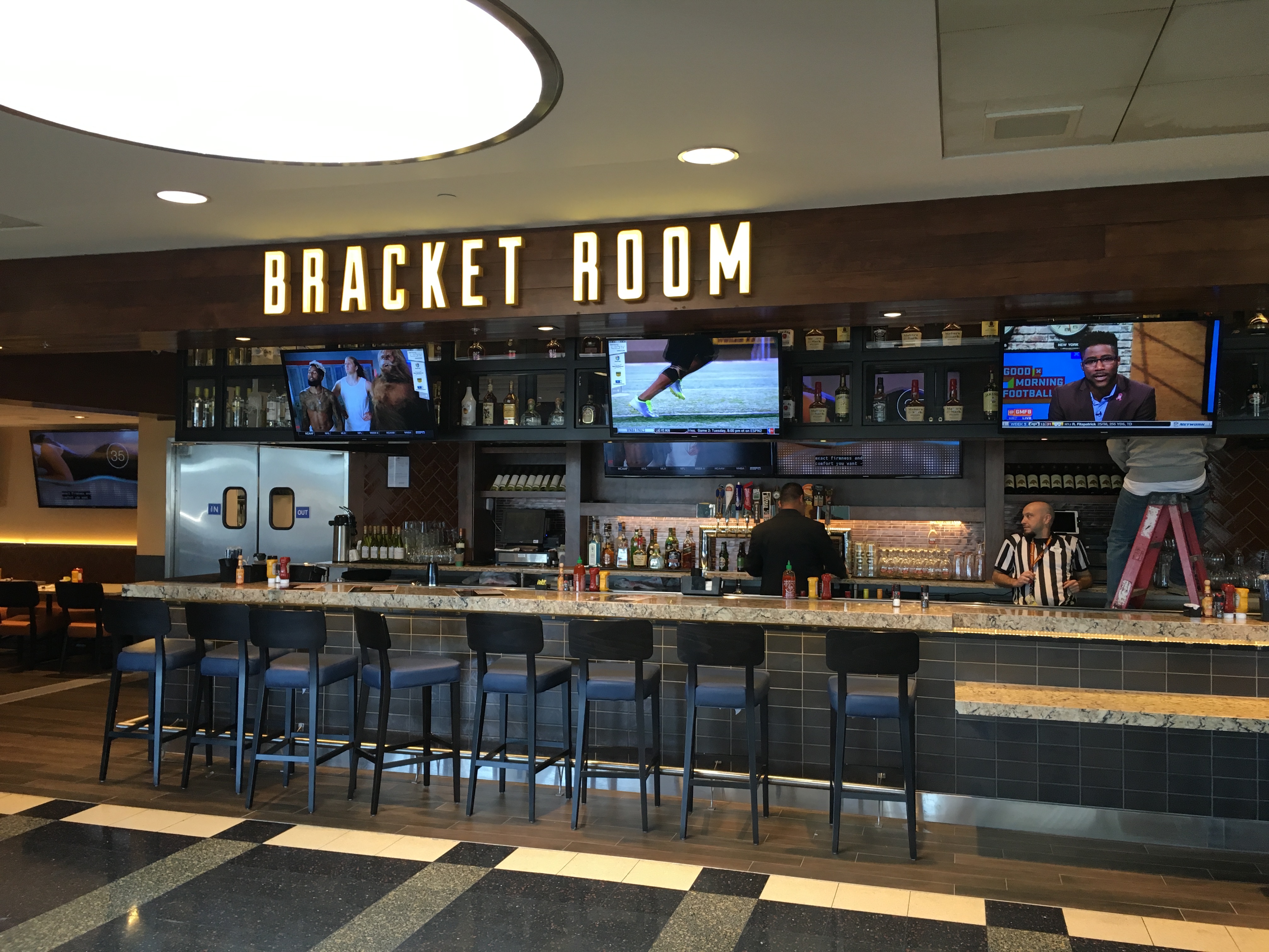 airport bar and pub design